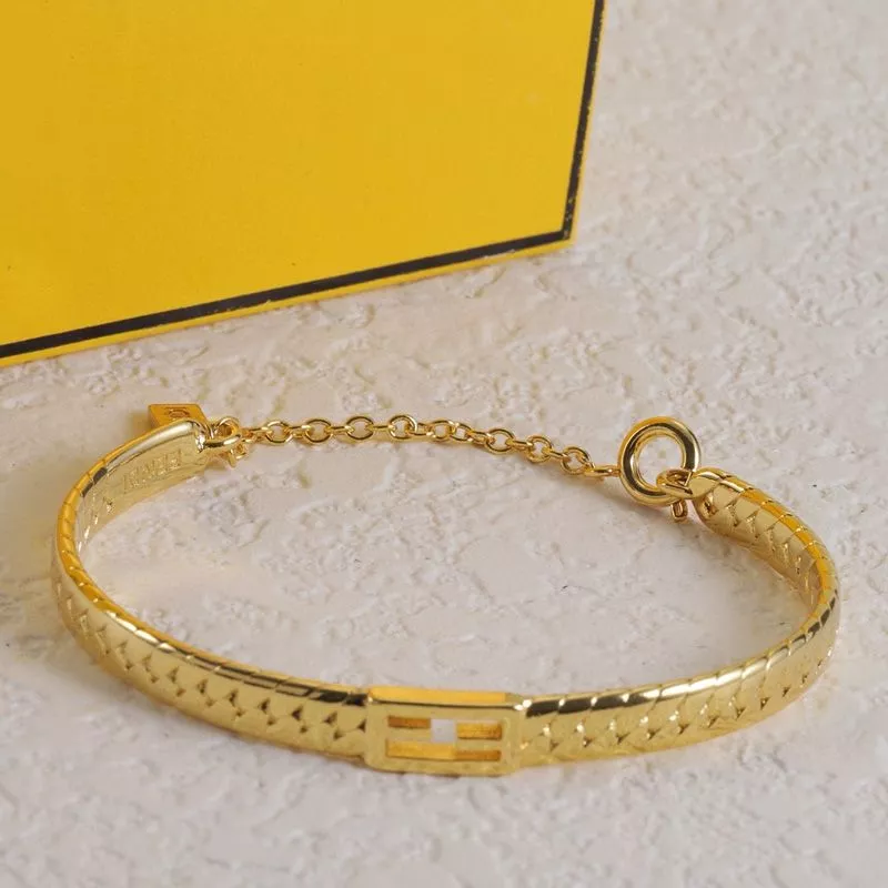 HOT Fendi Baguette Bracelet In Metal Gold 0114