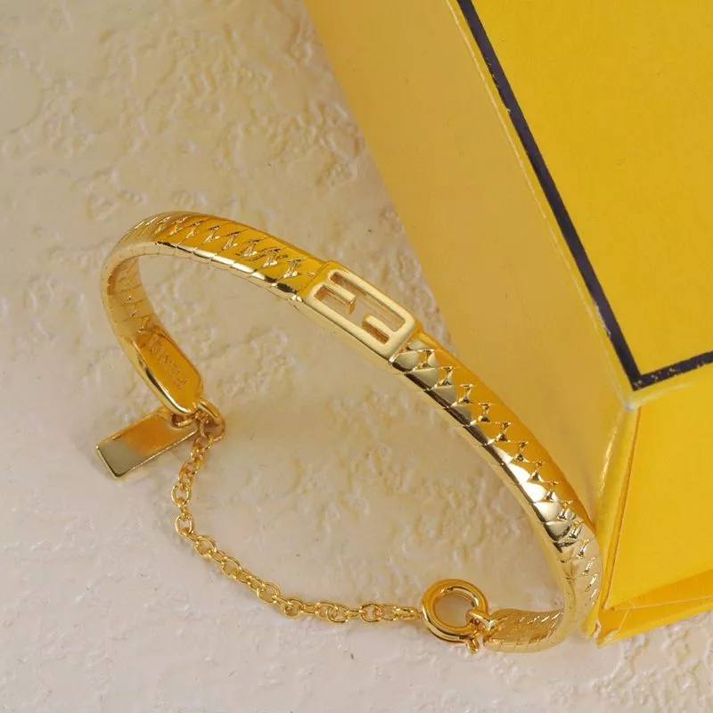 Affordable HOT Fendi Baguette Bracelet In Metal Gold 0114