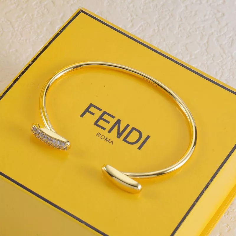 Affordable HOT Fendi Filo Bangle Bracelet In Metal with Crystals Gold 0113