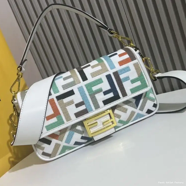 HOT Canvas FF In Bag Motif White Multi Fendi Baguette Medium 0304