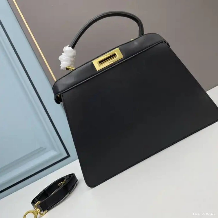 Vintage HOT Fendi Peekaboo ISeeU Laether In Medium Black Nappa Bag 0315
